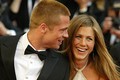 Brad Pitt tái hợp vợ cũ Jennifer Aniston, Angelina Jolie "phát điên"