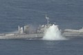 Video: Mỹ và đồng minh hợp lực "đánh chìm" tàu chiến trên Thái Bình Dương