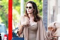 Angelina Jolie tổn thương vì anti fan miệt thị cân nặng của mình
