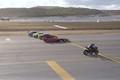 Video: Siêu mô tô “vượt mặt” chiến đấu cơ trong lễ hội hàng không