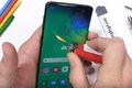 Video: Cắn răng nhìn Galaxy S10 bị "rạch mặt"