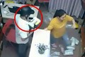 Video: Đạo chích dùng 'ảo thuật' trộm iPhone ngay trước mặt nữ nhân viên