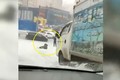 Video: "Soái ca" cứu gái trẻ thoát chết trước mũi xe tải ‘mất kiểm soát’
