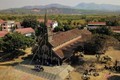 Nhà thờ gỗ hơn 100 năm tuổi ở Kon Tum: kiệt tác nghệ thuật!