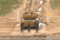 Video: Muôn trái tim Việt Nam hướng về đấu trường xe tăng tại Nga