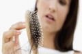 Rụng tóc thường xuyên báo hiệu bạn đang stress nặng