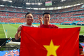 Người Việt kể chuyện đem quốc kỳ tới xem Euro