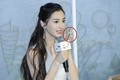 Angelababy phải đeo nẹp ngón tay sau tai nạn quay show