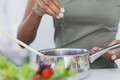 5 sai lầm nấu nướng khiến chất dinh dưỡng
