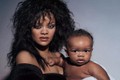 Con trai 9 tháng tuổi của Rihanna có stylist riêng dù chỉ... đóng bỉm