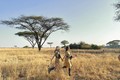 Đôi bạn chi 700 triệu đi châu Phi “hít bụi”, đến nơi nghèo nhất 
