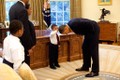 Tạm biệt Tổng thống Obama, thế giới sẽ nhớ những hình ảnh này