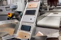 Apple phá huỷ iphone cũ bằng loại robot gì?