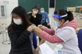 Người dân Thủ đô được tiêm mũi 3 bằng vắc-xin AstraZeneca