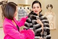 Chi đến 40% thu nhập cho đồ hiệu, Lệ Quyên đi shopping như thế nào?