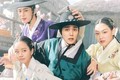 Hoa nở nhớ trăng: Hyeri bất đắc dĩ đam mê 'nấu rượu', bị 'thánh nghiêm túc' Yoo Seung Ho truy đuổi