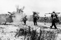 Xe tăng Việt Nam lần đầu xuất kích, "nghiến" nát quân thù ở Làng Vây