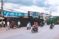 3 người thương vong do thùng container rơi xuống đường  