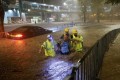 Hong Kong chìm trong biển nước vì trận mưa lớn nhất gần 140 năm