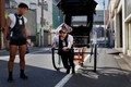 Chân dung những cô gái xinh đẹp hành nghề kéo xe ở Nhật