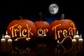 Vì sao có trò “cho kẹo hay bị ghẹo” trong lễ Halloween? 