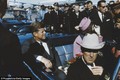 Cực nóng: Tổng thống Kennedy bị người ngoài hành tinh ám sát? 