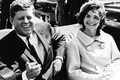 Đồn đoán thi hài Tổng thống Kennedy bị mất bộ não 