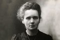 Cuộc đời phi thường của nữ khoa học gia đầu tiên đạt giải Nobel