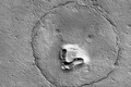 Nóng: NASA phát hiện gương mặt “gấu teddy” trên bề mặt sao Hỏa