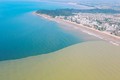 Nước biển Sầm Sơn đổi màu: Bất ngờ lời giải!