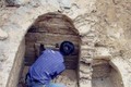 Đào mộ chôn mẹ, lão nông bất ngờ phát hiện “mộ trong mộ”