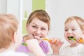 Chuyên gia mách cách chọn kem đánh răng chuẩn cho trẻ