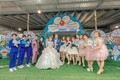 Cặp đôi "fan cuồng" Doraemon về chung nhà, đám cưới tràn ngập "mèo máy"