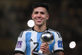 Điều ít biết về "Golden boy" cùng Argentina vô địch World Cup 2022