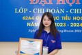 Danh tính nữ sinh Nghệ An mặc áo đoàn đẹp trong veo gây sốt mạng