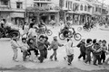 Bồi hồi ngắm Hà Nội năm 1990 trong ảnh của John Vink (1)
