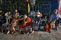 Người dân mang chiếu, giường xếp hàng từ đêm mua vé xem U23 Việt Nam
