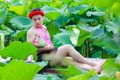 “Nam thanh, nữ tú” thi nhau chụp nude, phản cảm với hoa sen