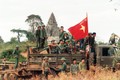 Hình ảnh lịch sử mãi không quên về "đội quân nhà Phật" trên đất Campuchia