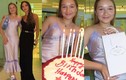 12 tuổi, "công chúa Hollywood" cao gần bằng mẹ, diện váy 2 dây xinh như thiếu nữ