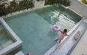 Tin tức 24h: Hai cháu nhỏ đuối nước trong bể bơi khu nghỉ dưỡng