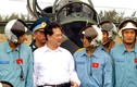 Thủ tướng thăm trung đoàn huấn luyện phi công chiến đấu
