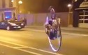 Xe đạp kỳ quái lộn nhào 360 độ