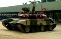 Lần đầu tiên xe tăng T-90 Việt Nam xuất hiện với “cặp mắt đỏ” đắt giá