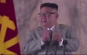 Quân đội Triều Tiên duyệt binh hoành tráng, vì sao ông Kim Jong Un rơi lệ? 