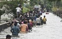 Hình ảnh ngập lụt nghiêm trọng tại Ấn Độ