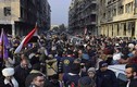 Biển người tuần hành mừng chiến thắng tại thành phố Aleppo