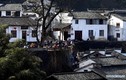 Ghé thăm ngôi làng cheo leo trên vách đá ở Trung Quốc