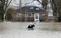 Cảnh tượng lũ lụt kinh hoàng ở Canada