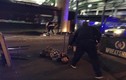 Khoảnh khắc cảnh sát tiêu diệt kẻ tấn công khủng bố London